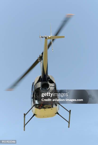 Helicopter R22 Flying 22 Robinson R22 Helicopter Stock Photos, High-Res Pictures, and Images ...