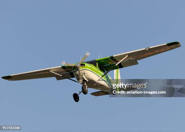 Cessna 182A Skylane on final-approach.