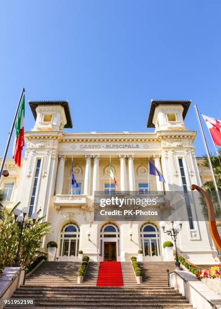 het gemeentelijk casino in san remo, ligurië, italië - liguria stockfoto's en -beelden