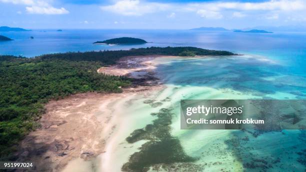 sea beach when ebb tide around the island - ebb tide stock pictures, royalty-free photos & images