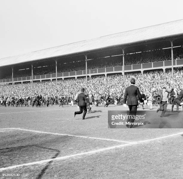 Blackburn Rovers v Manchester United, league match at Ewood Park, Saturday 3rd April 1965. Half time score 0-0. Manchester United and Blackburn...