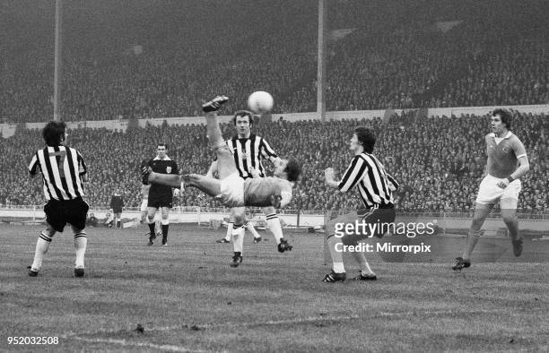 League Cup Final at Wembley Stadium Manchester City 2 v Newcastle United 1. Dennis Tueart scores the winning goal for City with a spectacular...