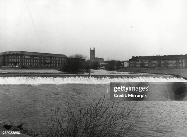 Weir over the River Derwent, Derby Council Headquarters on the left, 15th January 1989.