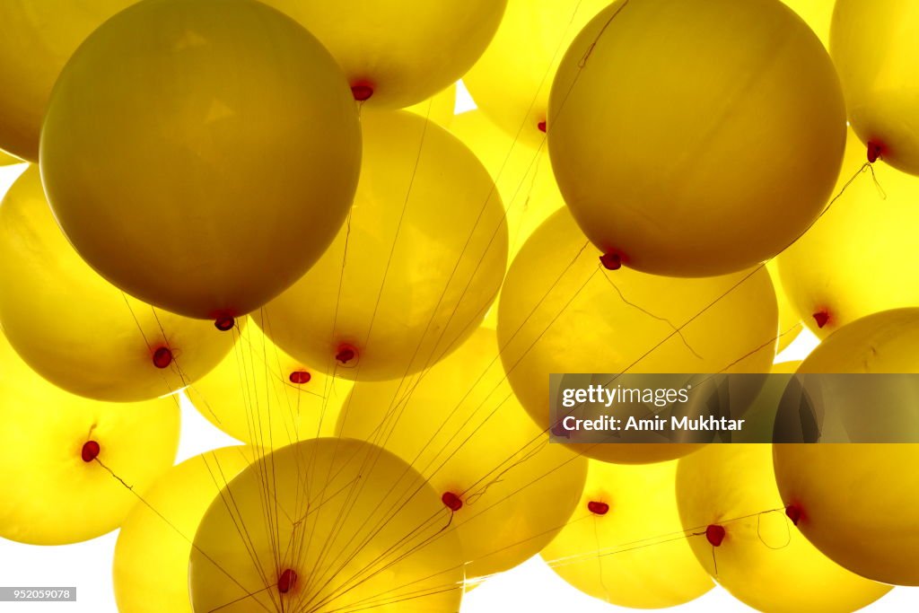 Yellow Baloons
