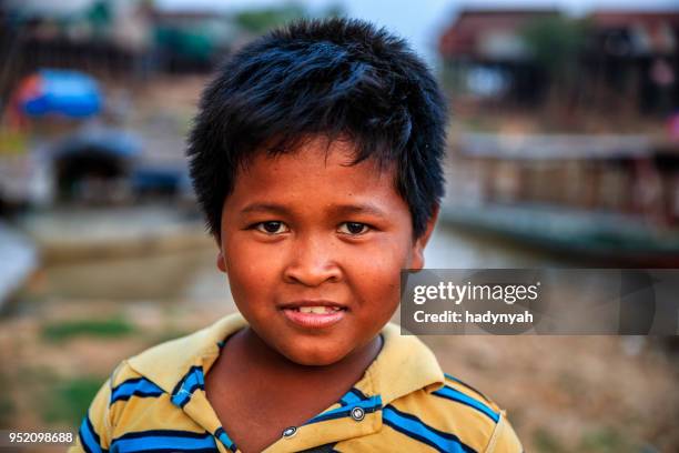 幸せなカンボジアの少年、カンボジアの肖像画 - cambodia ストックフォトと画像