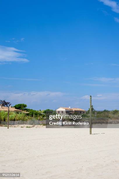 plage de pampelonne in the south of france - ramatuelle stock-fotos und bilder