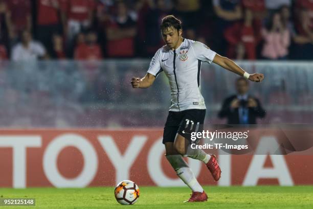 Angel Romero of Corinthians controls the ball during a Group 7 match between Independiente and Corinthians as part of Copa CONMEBOL Libertadores 2018...