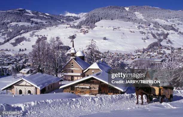 Charrette sur le chemin du Calvaire à Megève, en 1999, en Haute-Savoie, France.