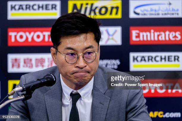 Ulsan Head Coach Kim Do Hoon talks during the press conference for the AFC Champions League 2018 Group Stage F Match Day 4 between Ulsan Hyunday and...