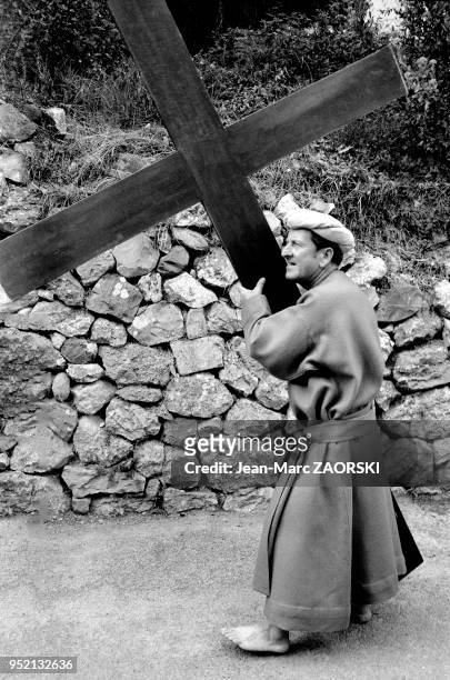 Procession de la Passion, le 5 août 1982, fête traditionnelle religieuse organisée tous les 5 août depuis 1467, à Roquebrune-Cap-Martin,...