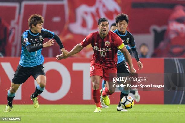 Shanghai FC Forward Givanildo Vieira de Sousa fights for the ball with Kawasaki defender Kurumaya Shintaro during the AFC Champions League 2018 Group...