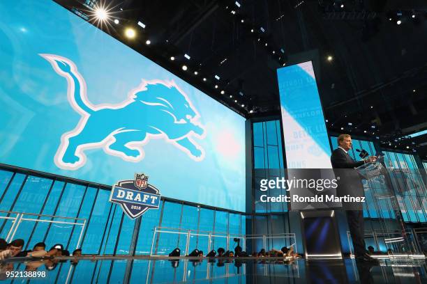 Commissioner Roger Goodell announces a pick by the Detroit Lions during the first round of the 2018 NFL Draft at AT&T Stadium on April 26, 2018 in...