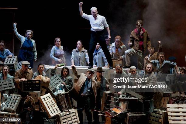 Jean-Sébastien Bou et Thibault de Damas dans « Le Roi Carotte » de Jacques Offenbach, l'opera-bouffe-féerie en trois actes d'après le liivret de...