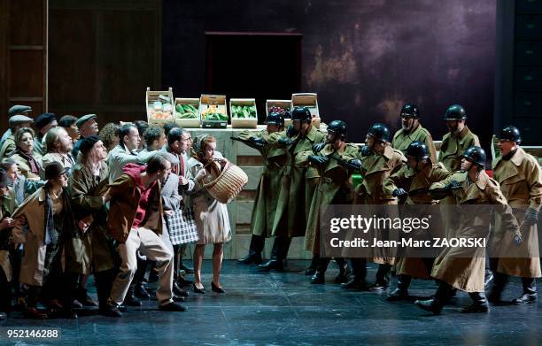 Thibault de Damas et Boris Grappe dans « Le Roi Carotte » de Jacques Offenbach, l'opera-bouffe-féerie en trois actes d'après le liivret de Victorien...