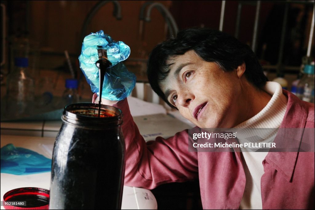 2005 L'Oreal/UNESCO "Women in science" awards. The smart fluids of Dominique Langevin.