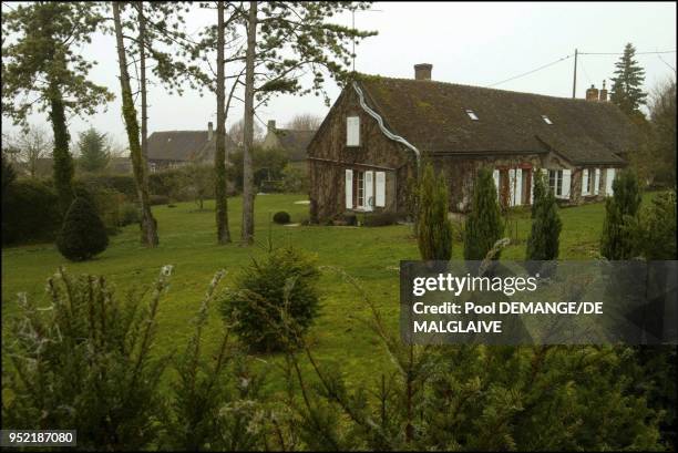 Maison de campagne de l'acteur Roland Giraud ou sa fille Gearaldine avait passe le week end de la Toussaint. Maison de campagne de l'acteur Roland...