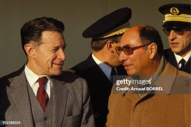 Casoar Weinberger and Serge Dassault.