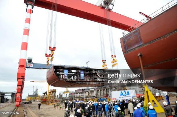 Au chantier naval STX, mise sur cale du paquebot géant Oasis 3 en construction pour l'armateur americain Royal Caribbean International , le 9 mai,...