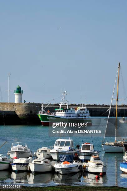 Chalutier rentrant au port de Port-Joinville, le 03 Mai, 2013 a? l'Ile d'Yeu en Vende?e, Ouest de la France.