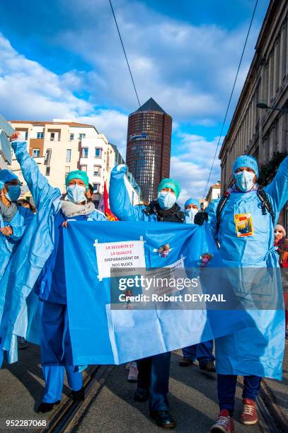 Organisations représentatives des personnels de santé et des étudiants en soin infirmier ont manifesté dans les rues le 8 novembre 2016, Lyon,...