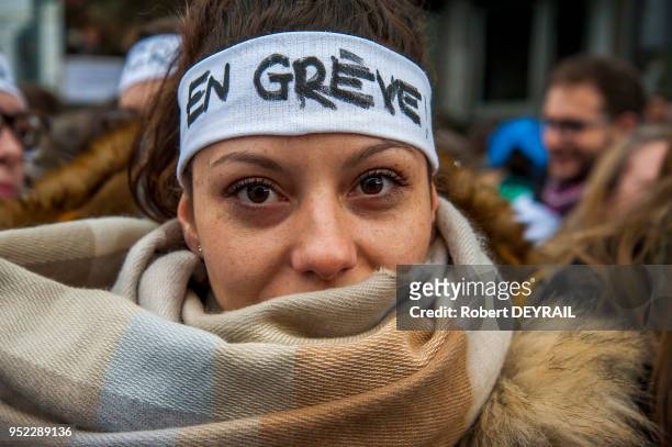Organisations représentatives des personnels de santé et des étudiants en soin infirmier ont manifesté dans les rues le 8 novembre 2016, Lyon,...