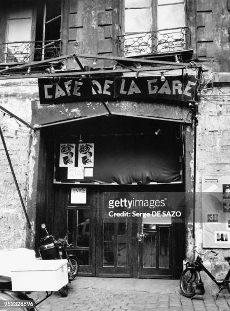 Café De La Gare Photos and Premium High Res Pictures - Getty Images
