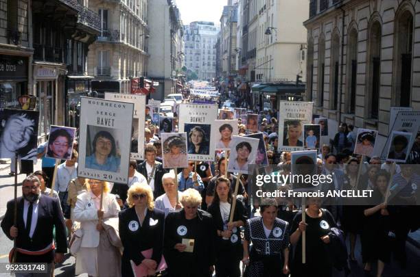 Manifestation pour le rétablissement de la peine de mort à Paris, en mai 1990, France.