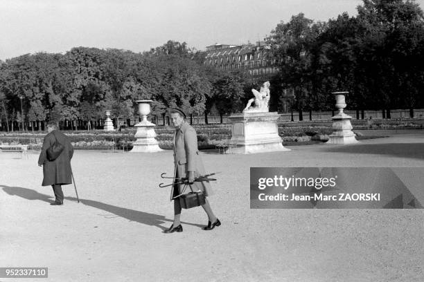 Dans le jardin des Tuileries, dans le 1?? arrondissement, à Paris, en France le 8 octobre 1978. Le jardin des Tuileries est classé au titre des...