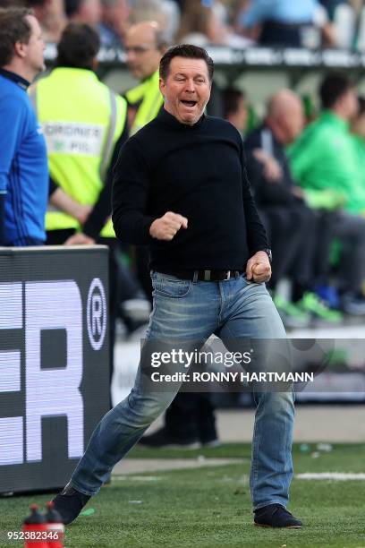 Hamburg's German head coach Christian Titz reacts during the German first division Bundesliga football match VfL Wolfsburg vs Hamburger SV in...