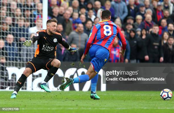 Ruben Loftus-Cheek of Crystal Palace goes one on one with Leicester goalkeeper Ben Hamer and goes on to score their 3rd goal during the Premier...