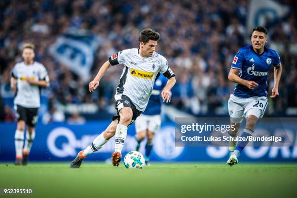 Jonas Hofmann of Moenchengladbach in action during the Bundesliga match between FC Schalke 04 and Borussia Moenchengladbach at Veltins-Arena on April...