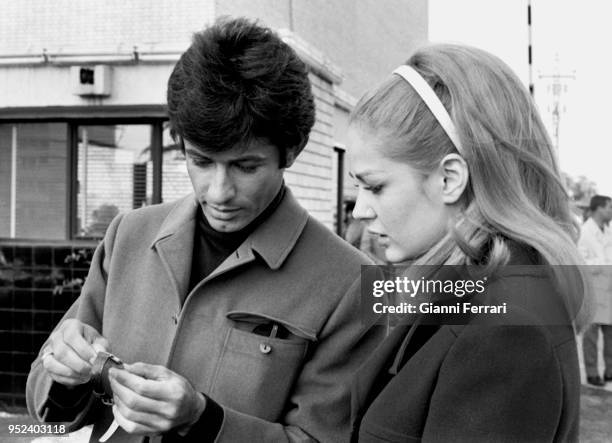 Serbian actress Beba Loncar and American actor George Chakiris during the filming of 'Sharon vestida de rojo' Madrid, Spain.