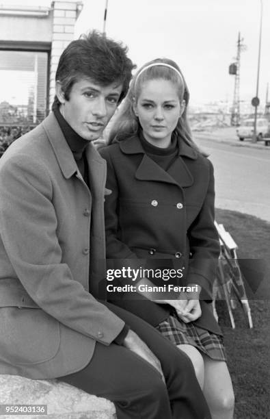 Serbian actress Beba Loncar and American actor George Chakiris during the filming of 'Sharon vestida de rojo' Madrid, Spain.