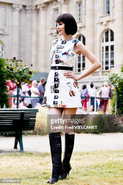 Deborah Hung, milliardaire chinoise, à la sortie du défilé de la maison Martin Margiela au Grand-Palais le 8 juillet 2015, Paris, France.