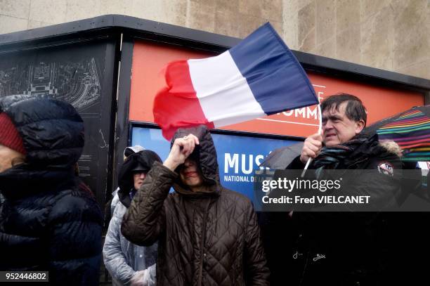 Rassemblement de soutien à François Fillon, candidat du parti Les Républicains aux élections présidentielles, le 7 mars 2017, place du Trocadéro,...