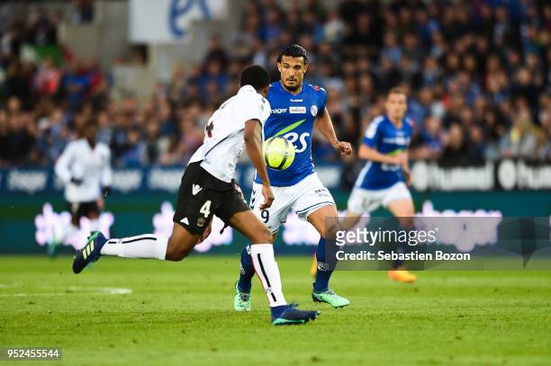 Santos Marlon of OGC Nice and Idriss Saadi of RC Strasbourg during the Ligue 1 match between Strasbourg and OGC Nice at on April 28, 2018 in...
