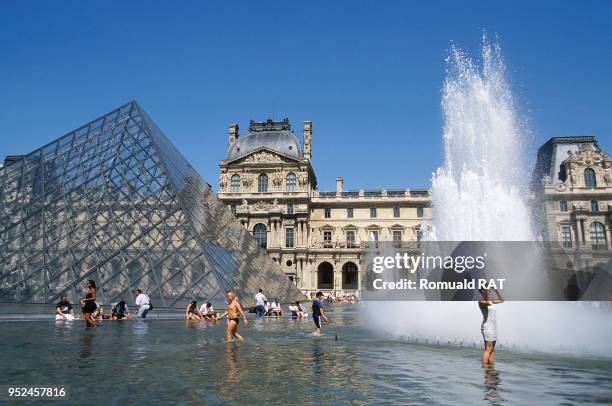 Louvre Rats 331 Rat Museum Stock Photos, High-Res Pictures, and Images - Getty Images