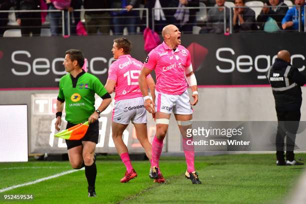 Joy for Sergio Parisse of Stade Francais Paris as he goes over for a try during the French Top 14 match between Stade Francais and Brive at Stade...