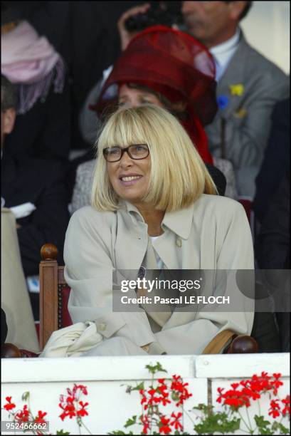 Mireille Darc.