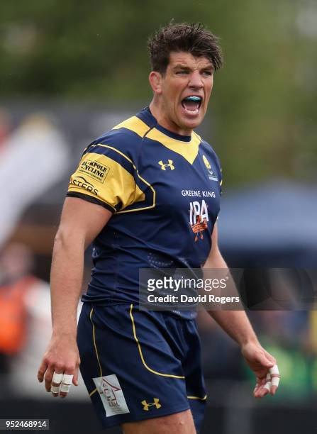 Donncha O'Callaghan, the Worcester Warriors captain, shouts instructions during the Aviva Premiership match between Worcester Warriors and Harlequins...