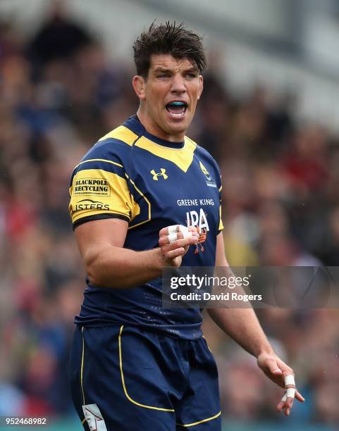 Donncha O'Callaghan, the Worcester Warriors captain, shouts instructions during the Aviva Premiership match between Worcester Warriors and Harlequins...