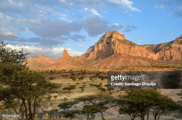 gheralta mountains - éthiopie photos et images de collection