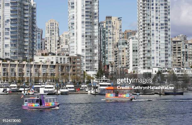 yaletown neighbourhood and false creek, vancouver, canada - yaletown stock pictures, royalty-free photos & images