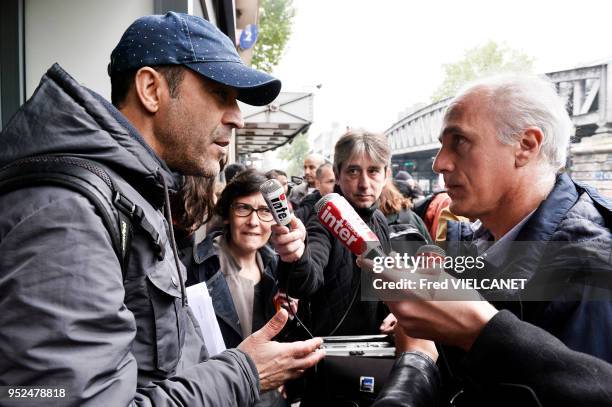 Philippe Poutou lors de la manifestation de soutien aux salariés de Tati, le 4 mai 2017, devant le magasin principal du groupe dans le quartier de...