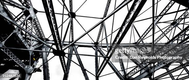 detail view of urban bridge - metal solid ストックフォトと画像