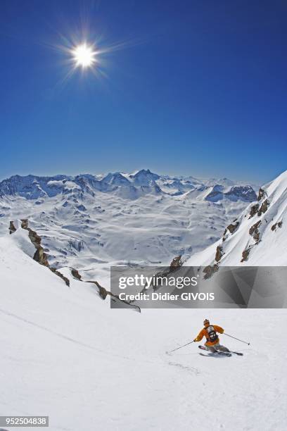 FREERIDING IN TIGNES, SOUTH SIDE OF GRANDE MOTTE, ESPACE KILLY SAVOIE FRANCE.