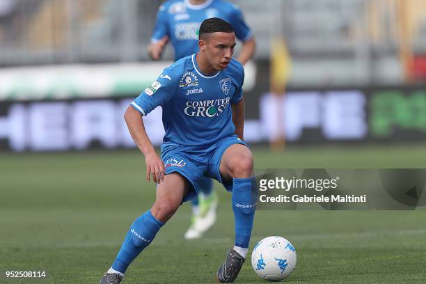 Ismael Bennacer of Empoli FC in action during the serie B match between Empoli FC and Novara Calcio at Stadio Carlo Castellani on April 28, 2018 in...