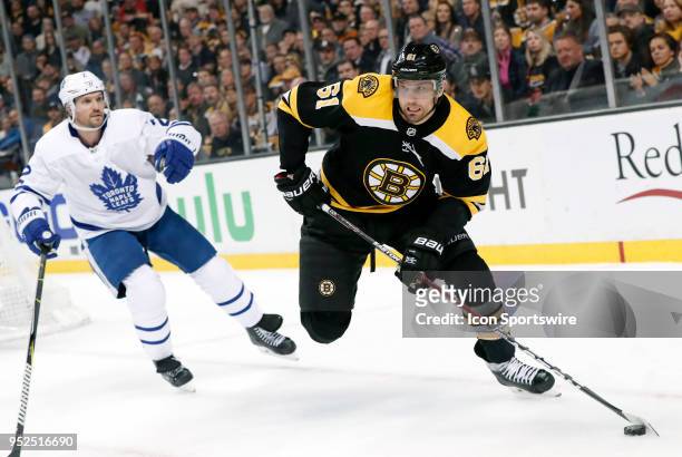 Boston Bruins right wing Rick Nash moves away from Toronto Maple Leafs center Tyler Bozak during Game 5 of the First Round for the 2018 Stanley Cup...