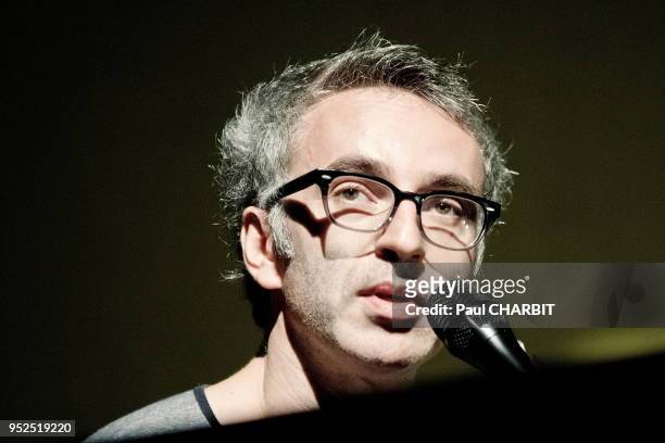 Vincent Delerm en concert live le 3 octobre 2014 à Chevilly-Larue, France.