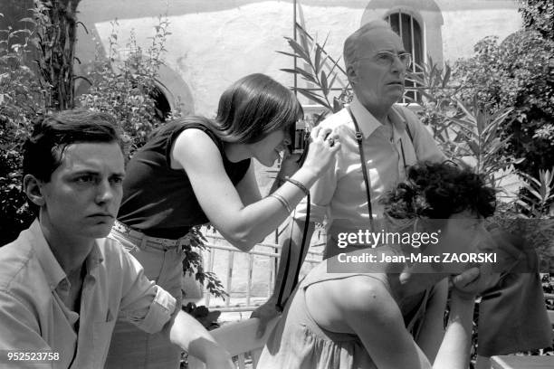 Le photographe français Jean Dieuzaide , lauréat du prix Niepce en 1955 et du prix Nadar en 1961 et François Hebel à gauche, directeur photographique...